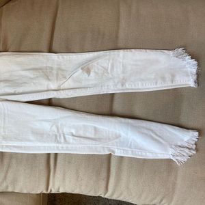 White cropped jeans